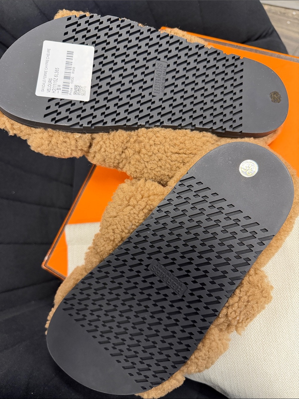Hermès Camel Brown Teddy Shearling Slide Sandals - Picture 3 of 3